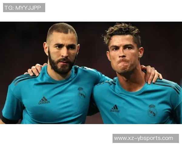 哈兰德分享与家人温馨合照感慨兄弟情深老大陪伴温暖心灵 哈兰德分享与家人温馨合照感慨兄弟情深老大陪伴温暖心灵