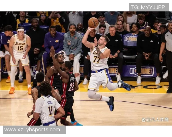 半场战报狄龙狂砍23分布克意外伤退太阳领先湖人14分东契奇27分老詹仅得4分 半场战报狄龙狂砍23分布克意外伤退太阳领先湖人14分东契奇27分老詹仅得4分